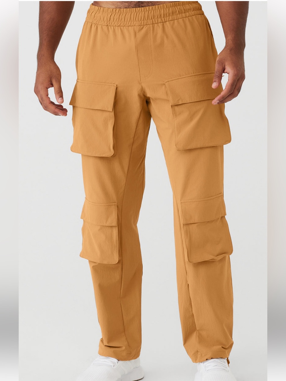 ALO Yoga Men's Cargo Pants in Tan